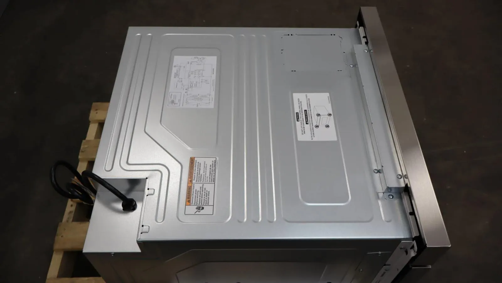Bosch 24" 800 Series 1.2 Cu.Ft. Cap 950 Watt Smart Microwave Drawer HMD8454UC