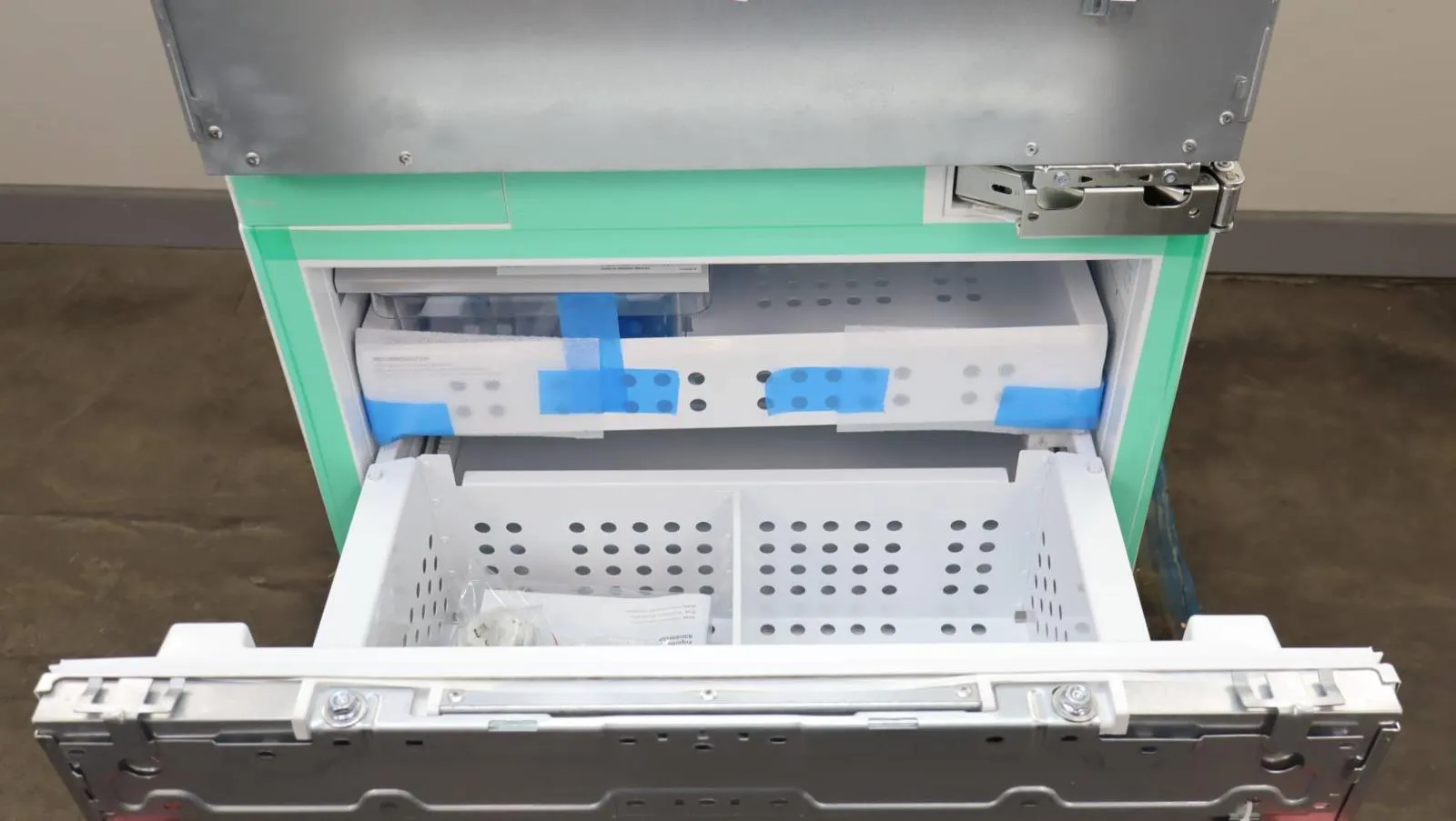 Bosch 30" Benchmark Series Built-In Bottom Mount Smart Refrigerator B30IB905SP