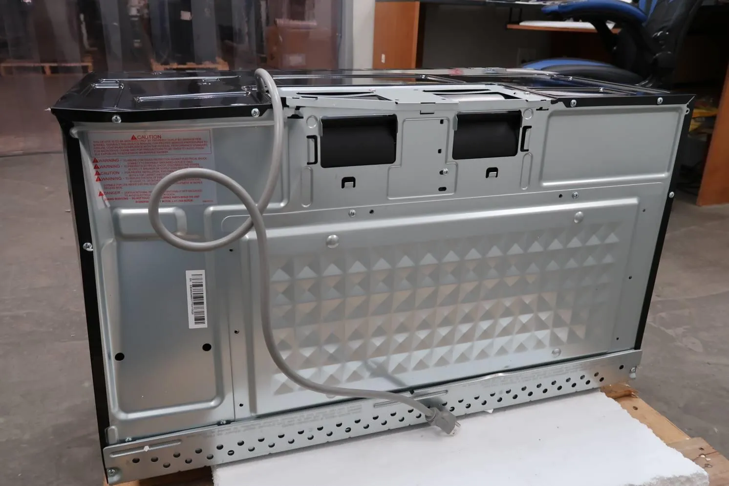 Bosch 800 Series 30" White LED Over The Range SS Convection Microwave HMV8053U