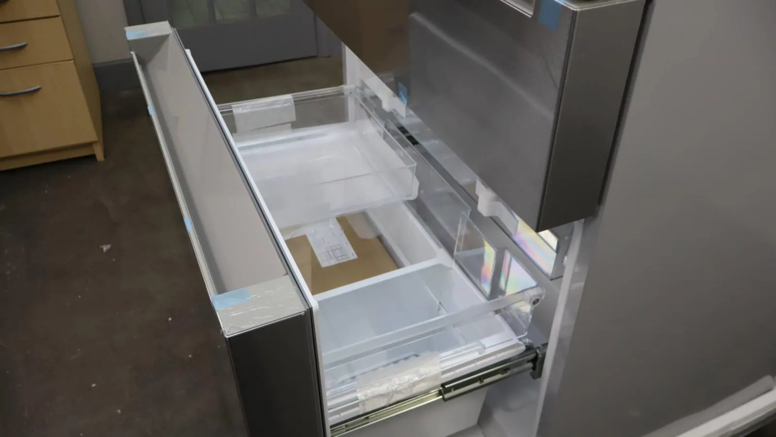 Bosch 800 Series 36" 21 cu.Ft Home Connect French Door Refrigerator B36CL80ENS