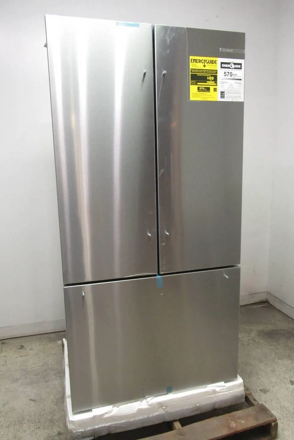 Bosch 800 Series 36" LED Smart French Door 21 cu.ft. Refrigerator B36CT80SNS