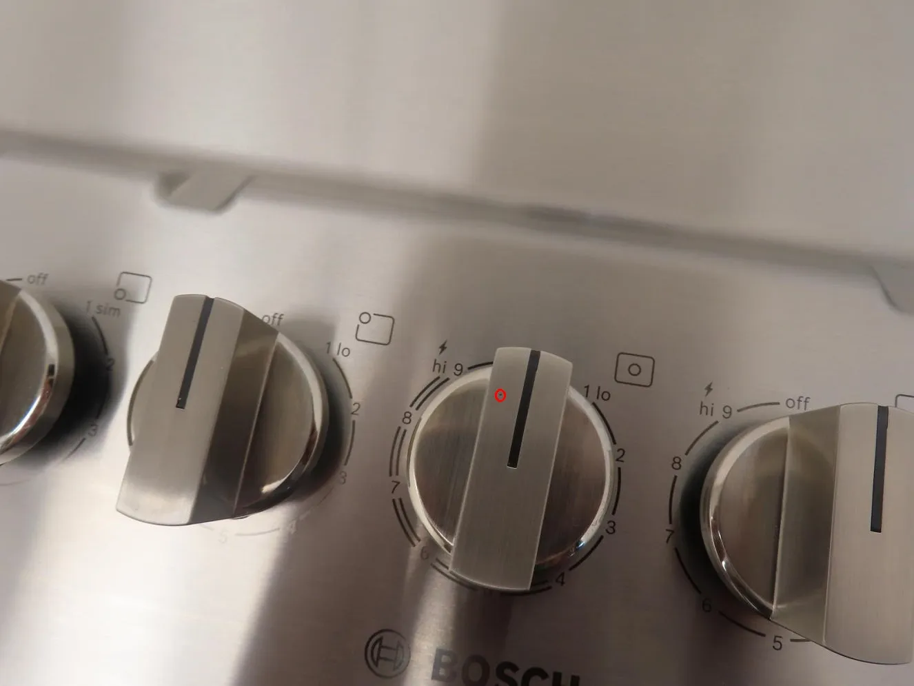 Bosch 800 Series NGM8058UC 30" Stainless Steel Gas Cooktop with 5 Sealed Burners