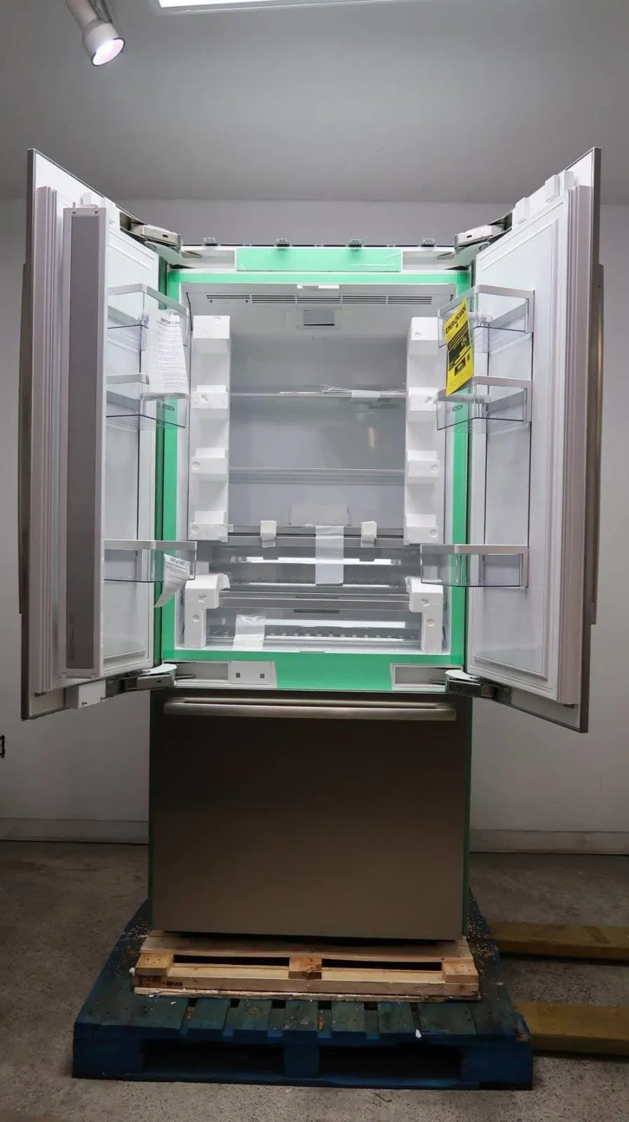 Bosch Benchmark Series 36" 19.4 cu.ft LED French Door SS Refrigerator B36BT930NS