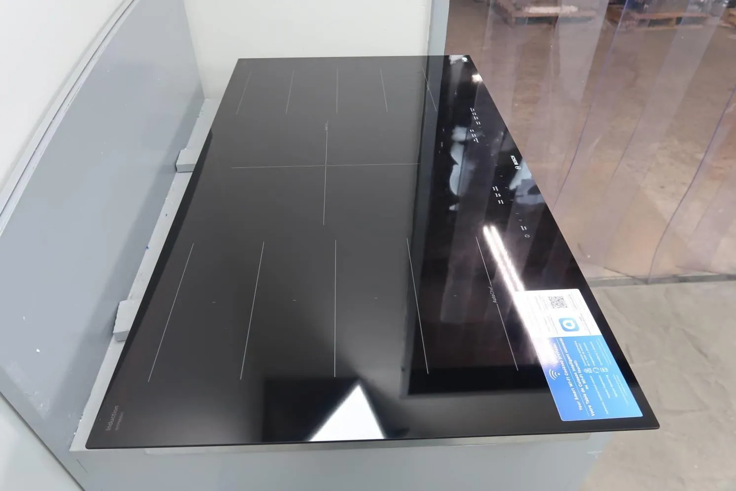Bosch Benchmark Series 36" 5 Induction Element Smart Induction Cooktop NITP669UC
