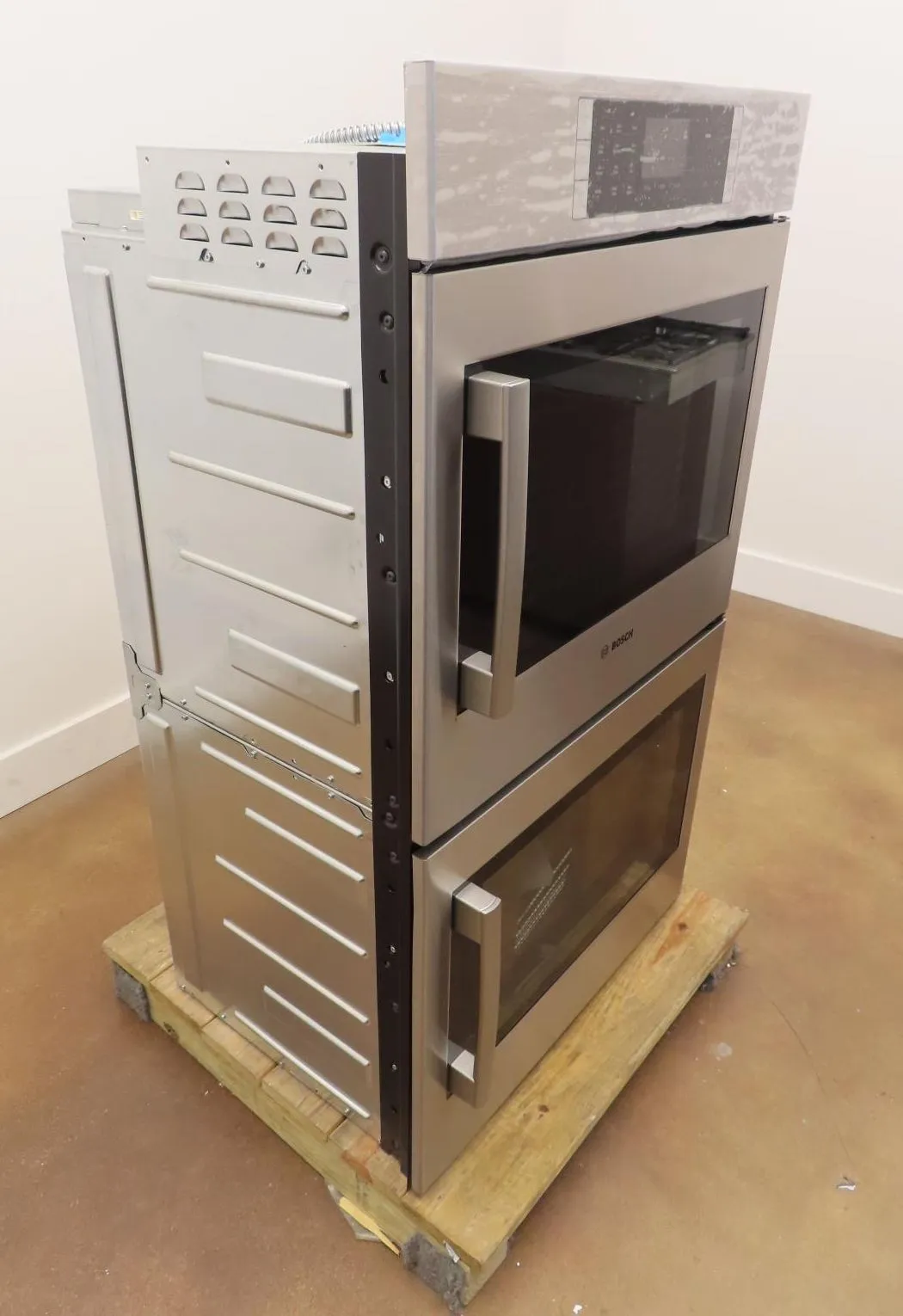 Bosch Benchmark Series HBLP651RUC 30" Convection Double Electric Wall Oven