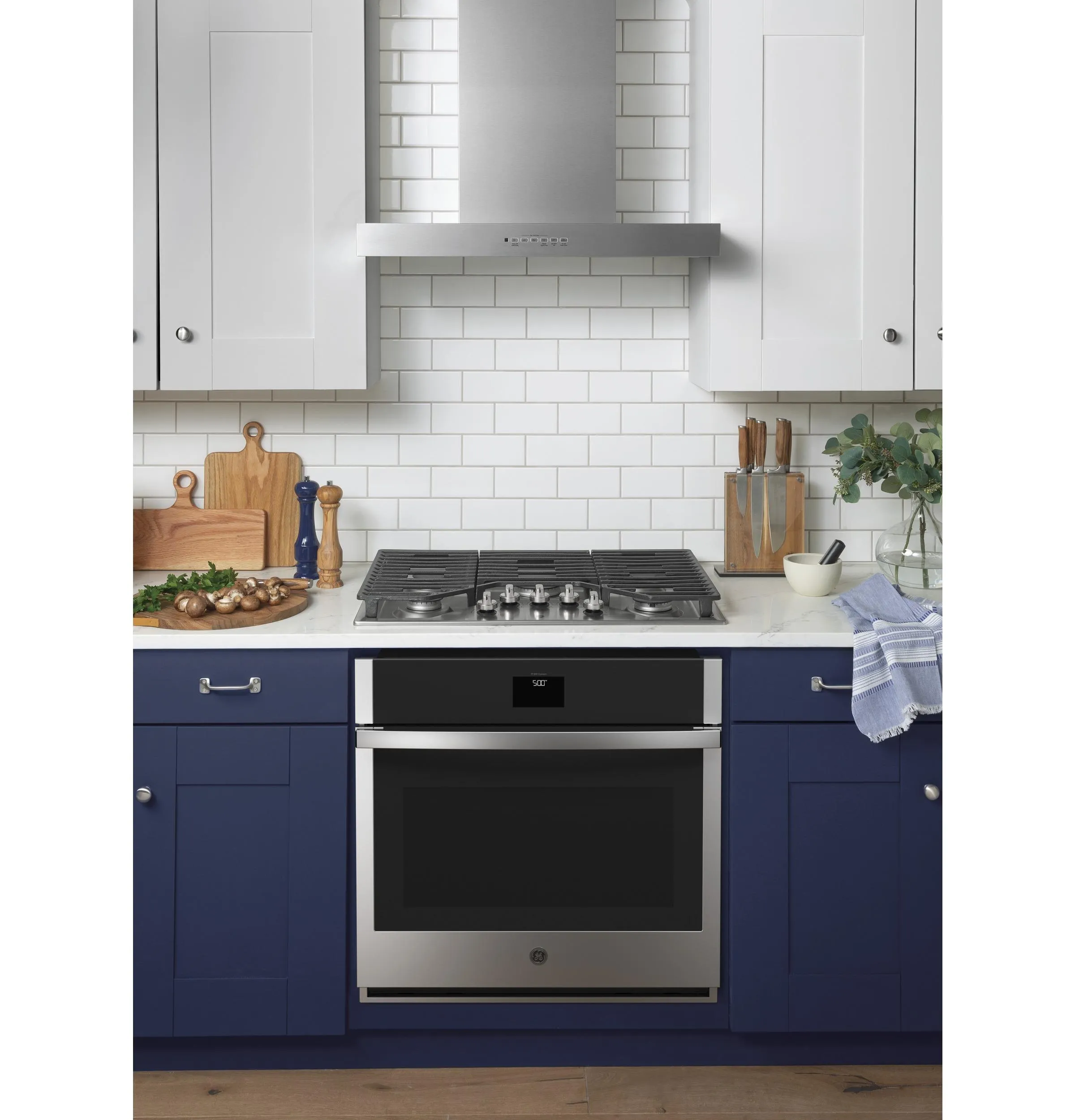 Cafe UVW8301SLSS 30" Designer Wall Mount Hood W/ Dimmable Led Lighting