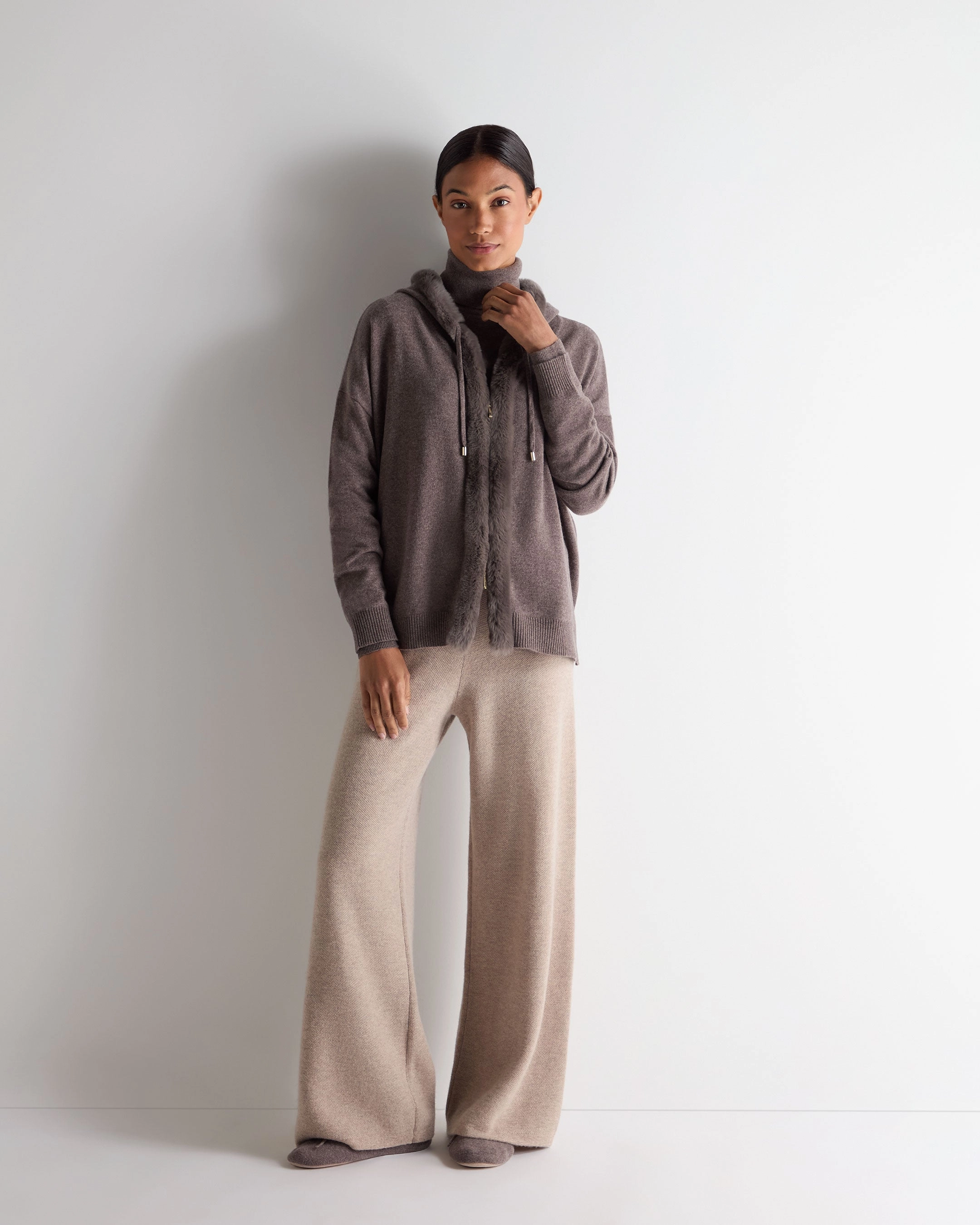 Women'S Luna Roll Neck Cashmere Jumper Otter Brown Grab It Now Shop Save Big