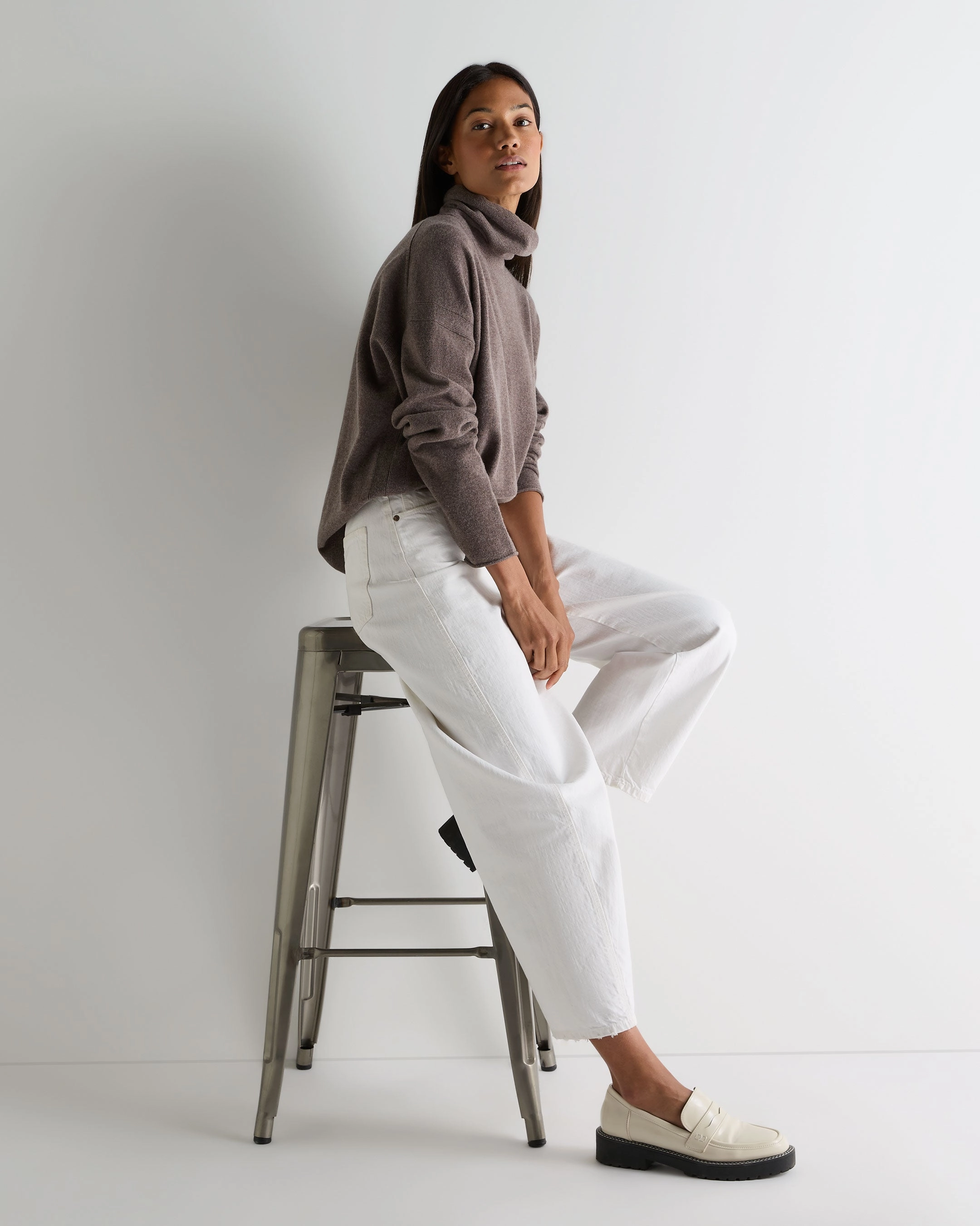 Shop Grab Now Exclusive Online Discount Women'S Victoria Turtle Neck Cashmere Jumper Otter Brown