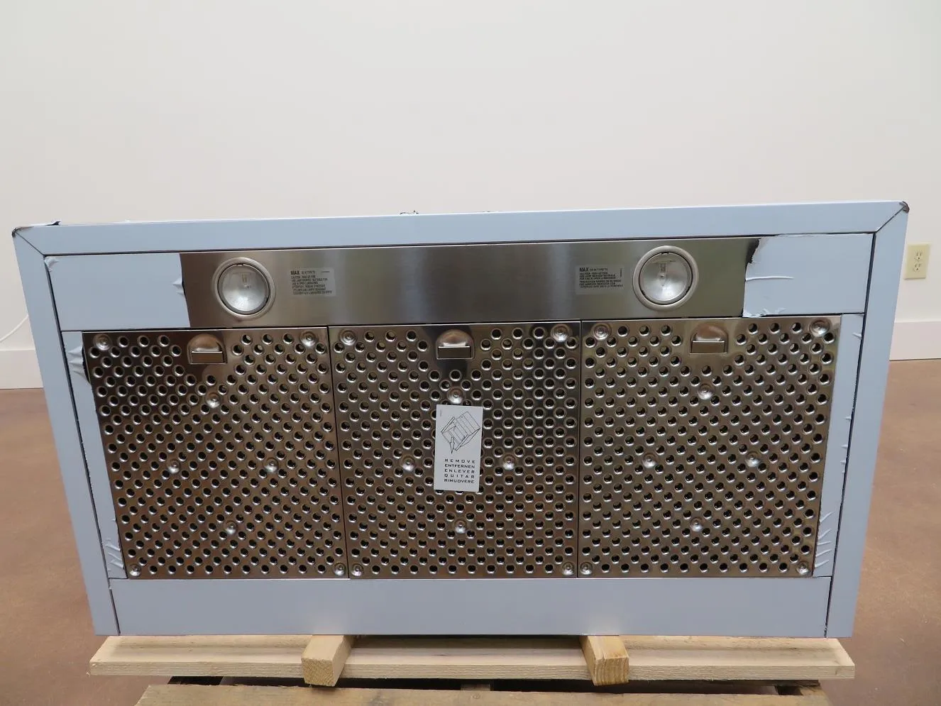 Elica Aspire Mezzano Series EMZ636S2 Wall Mount Chimney Hood with 600 CFM Blower