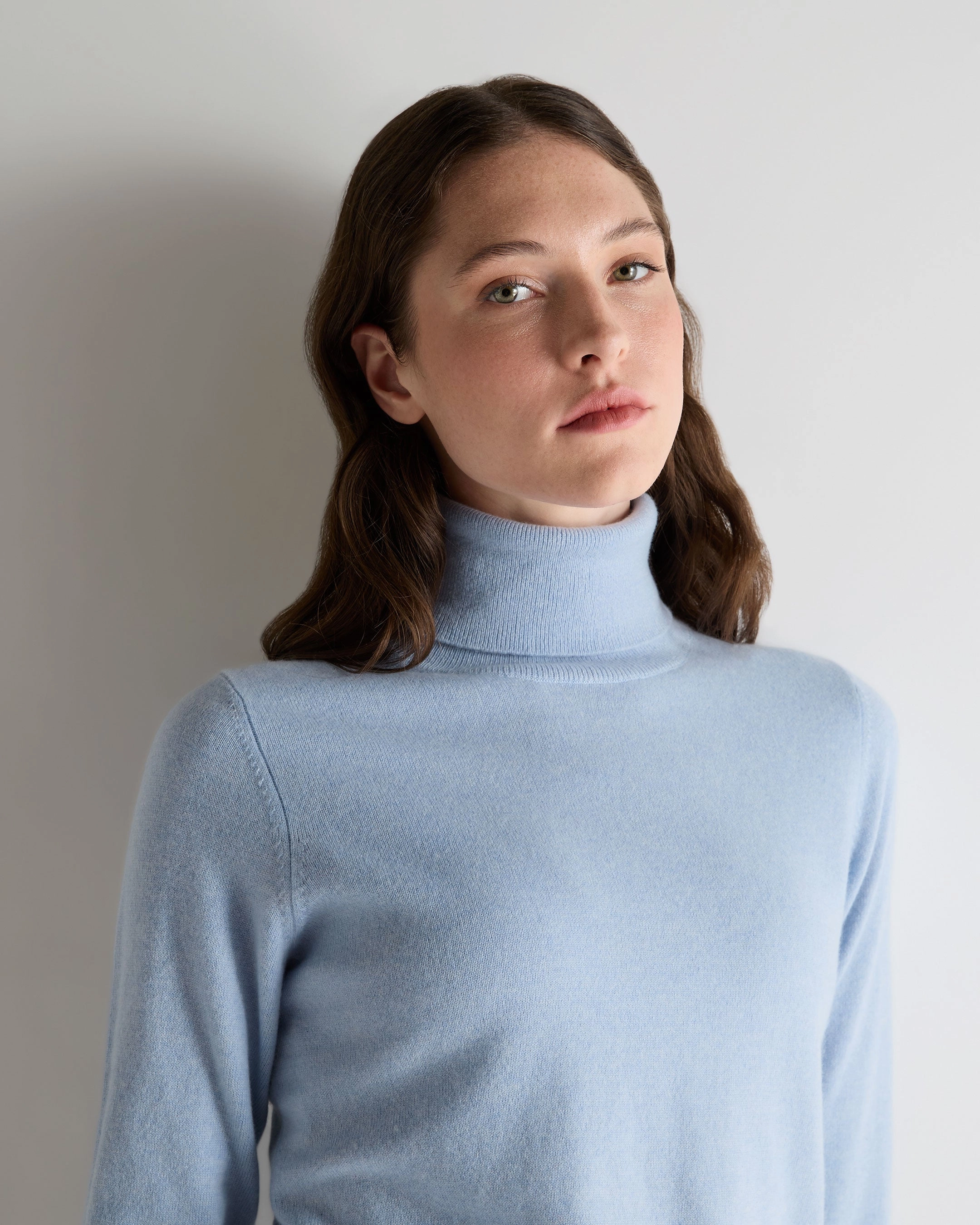 Exclusive Hot Pick Limited Time Sale Women'S Luna Roll Neck Cashmere Jumper Sea Mist Blue