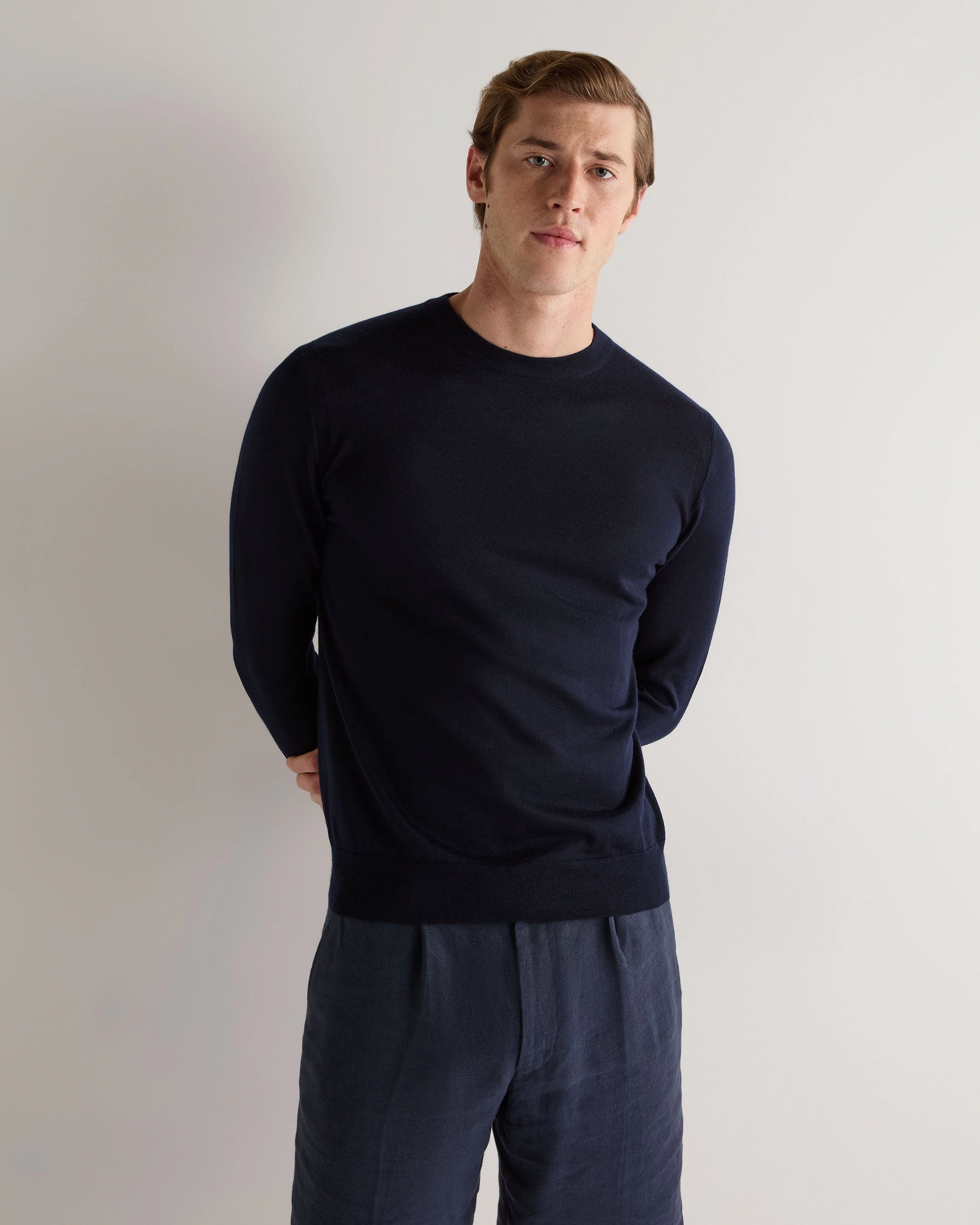 Weekend Flash Offer Men'S Covent Fine Gauge Cashmere Round Neck Jumper Navy Blue