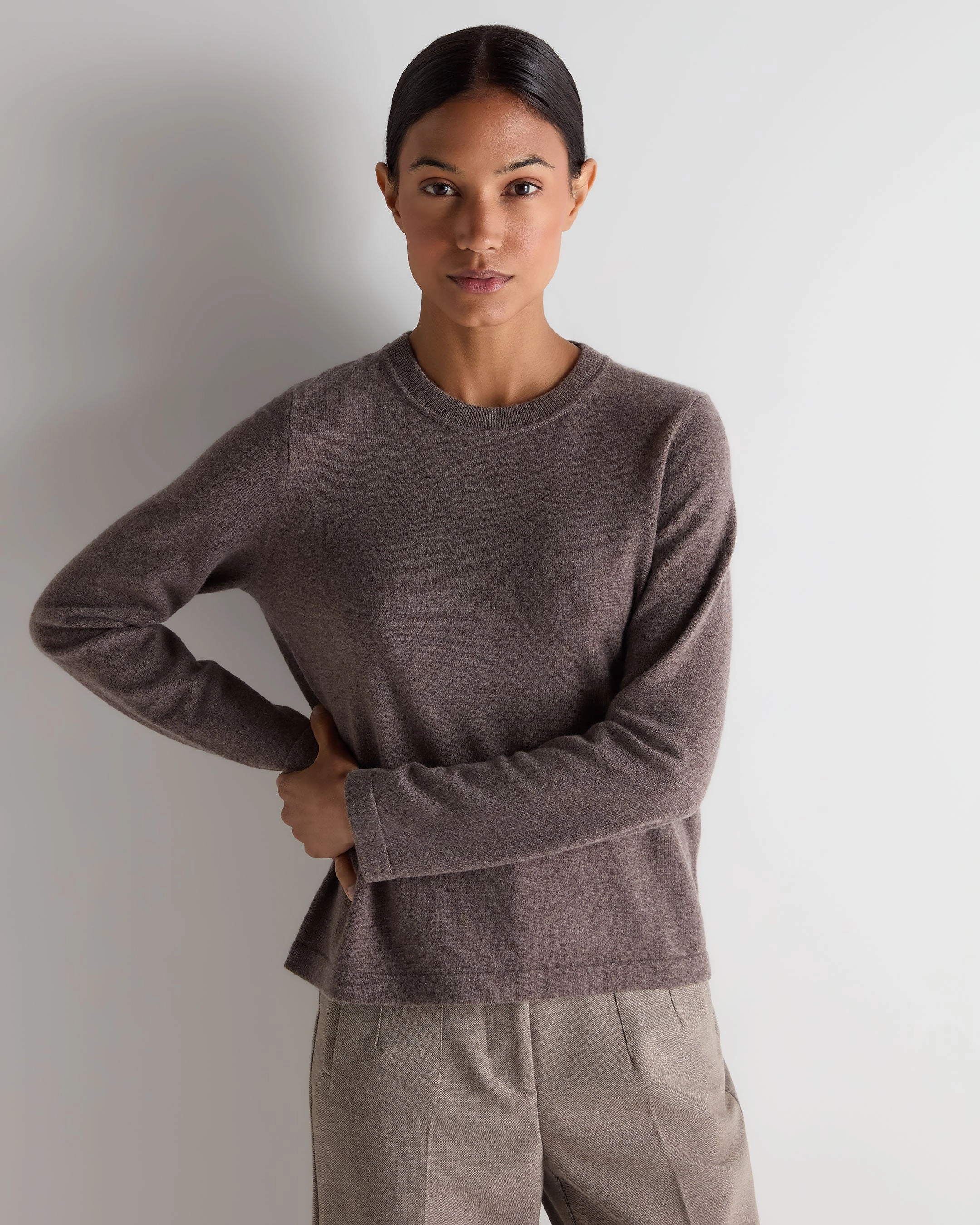 Women'S Hallie Round Neck Cashmere Jumper Otter Brown Dont Wait Save