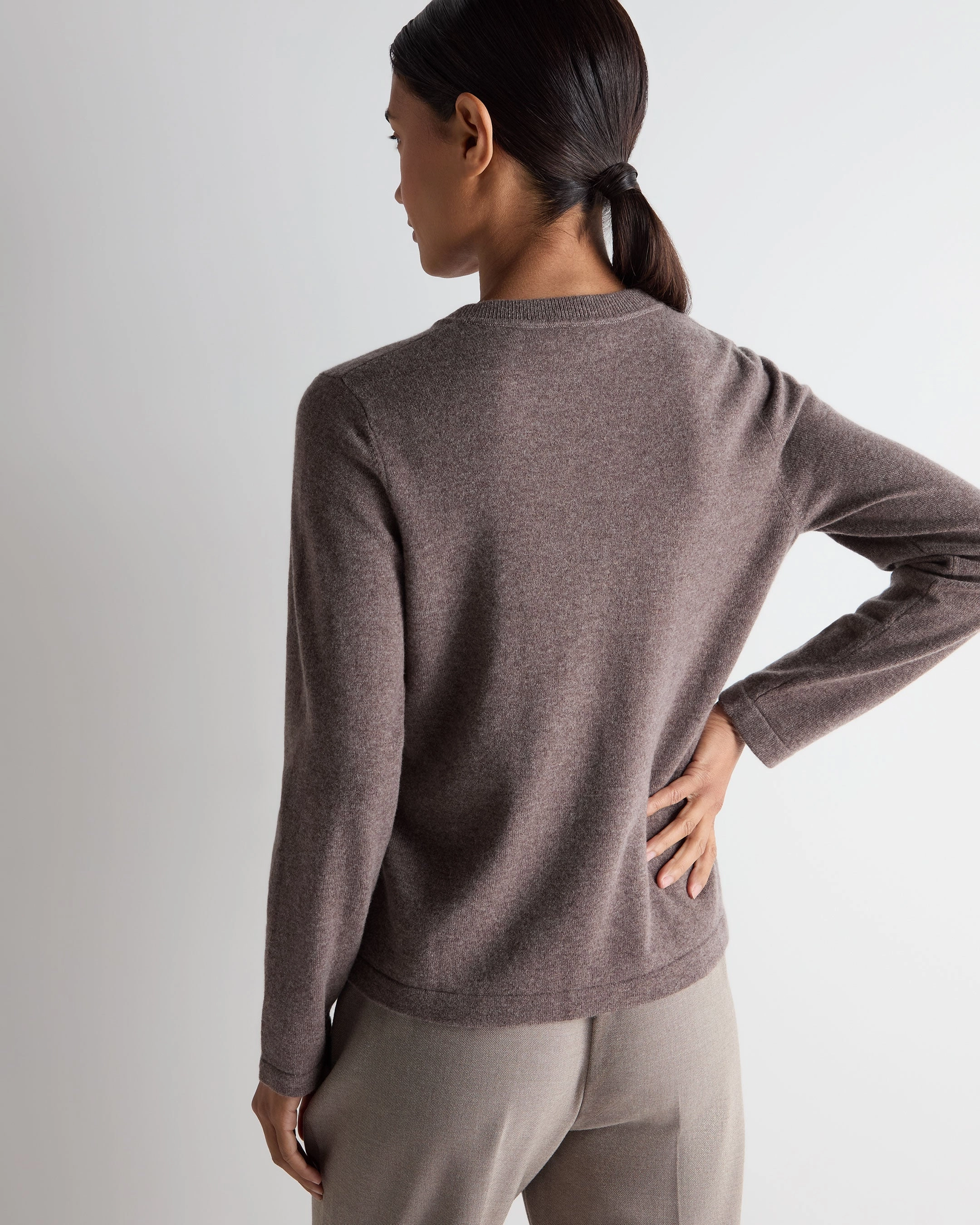 Women'S Hallie Round Neck Cashmere Jumper Otter Brown Special Online Offer MustHave Deal