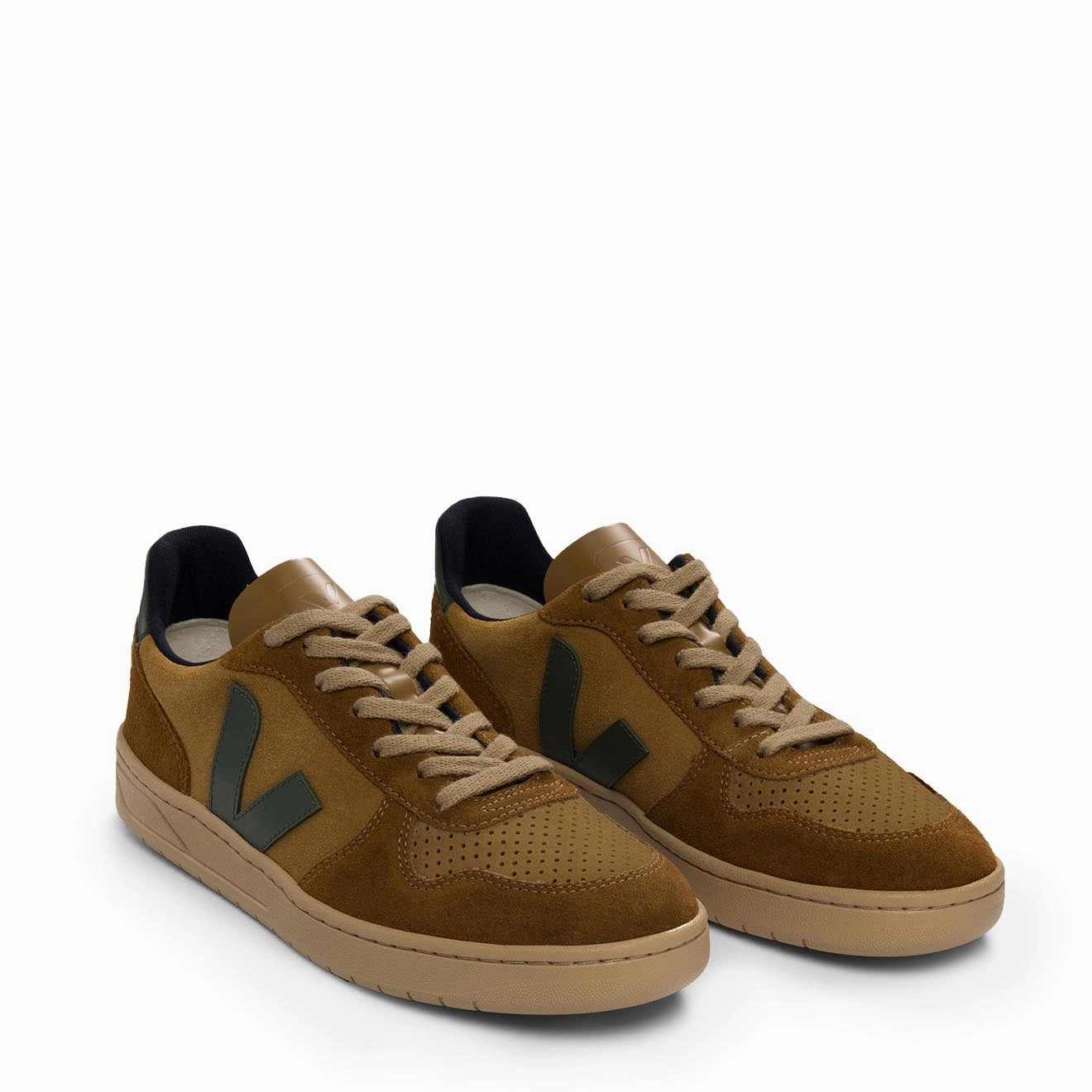 Special Offer Inside Veja V-10 Camel Cyprus Multico Trainer