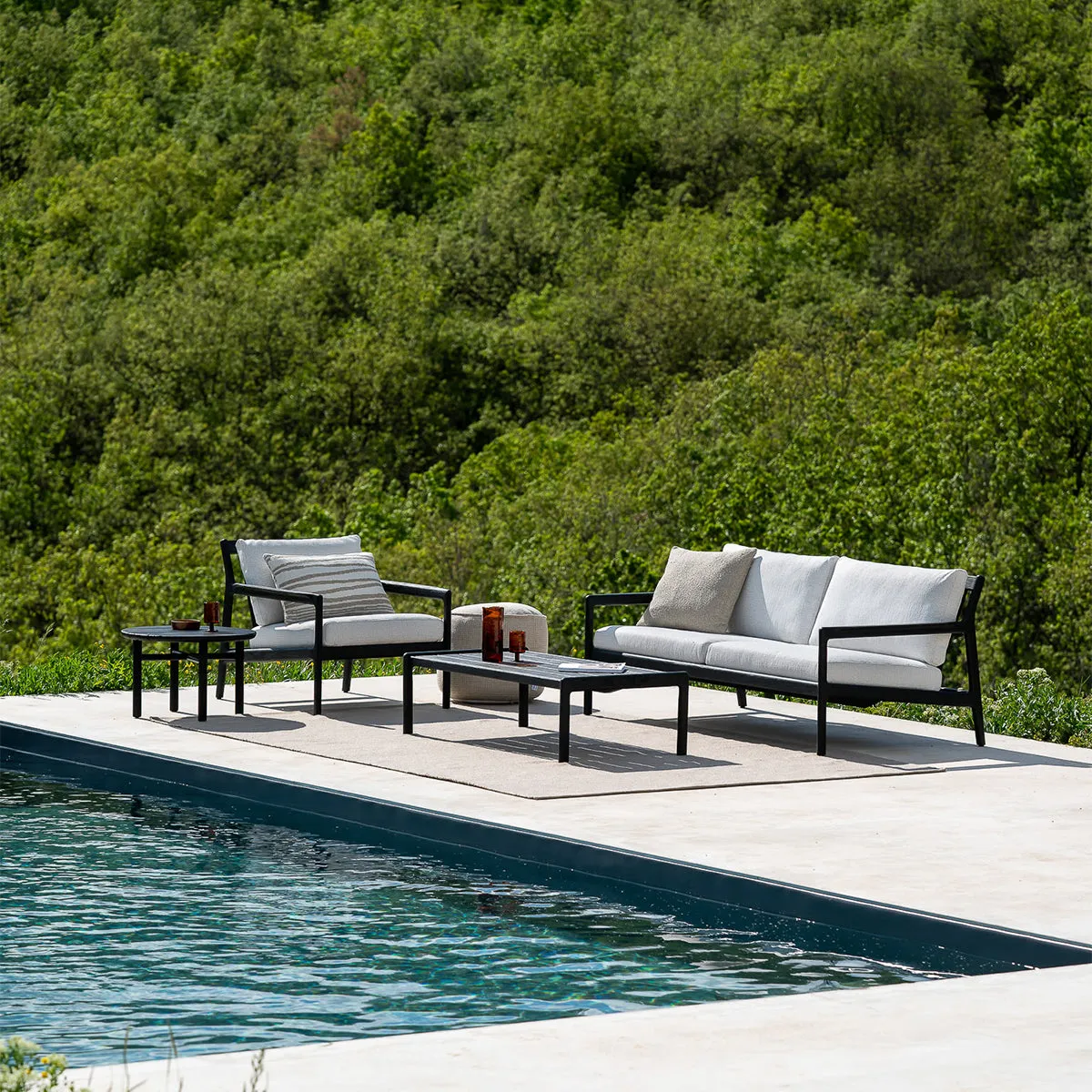 Jack Outdoor Fabric Lounge Chair (Teak Black, Off White)
