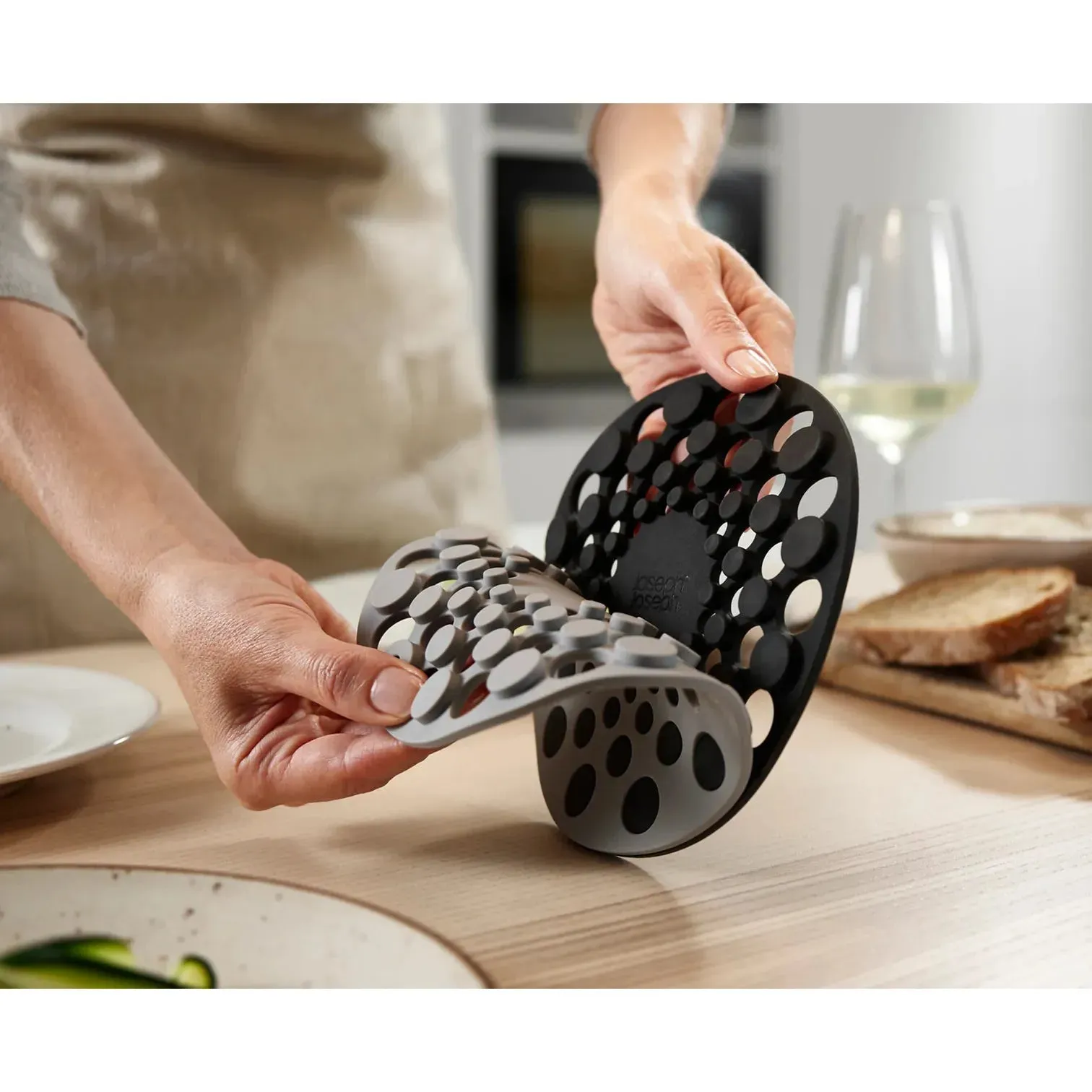 Joseph Joseph Spot-On Set of 2 Grey Silicone Trivets