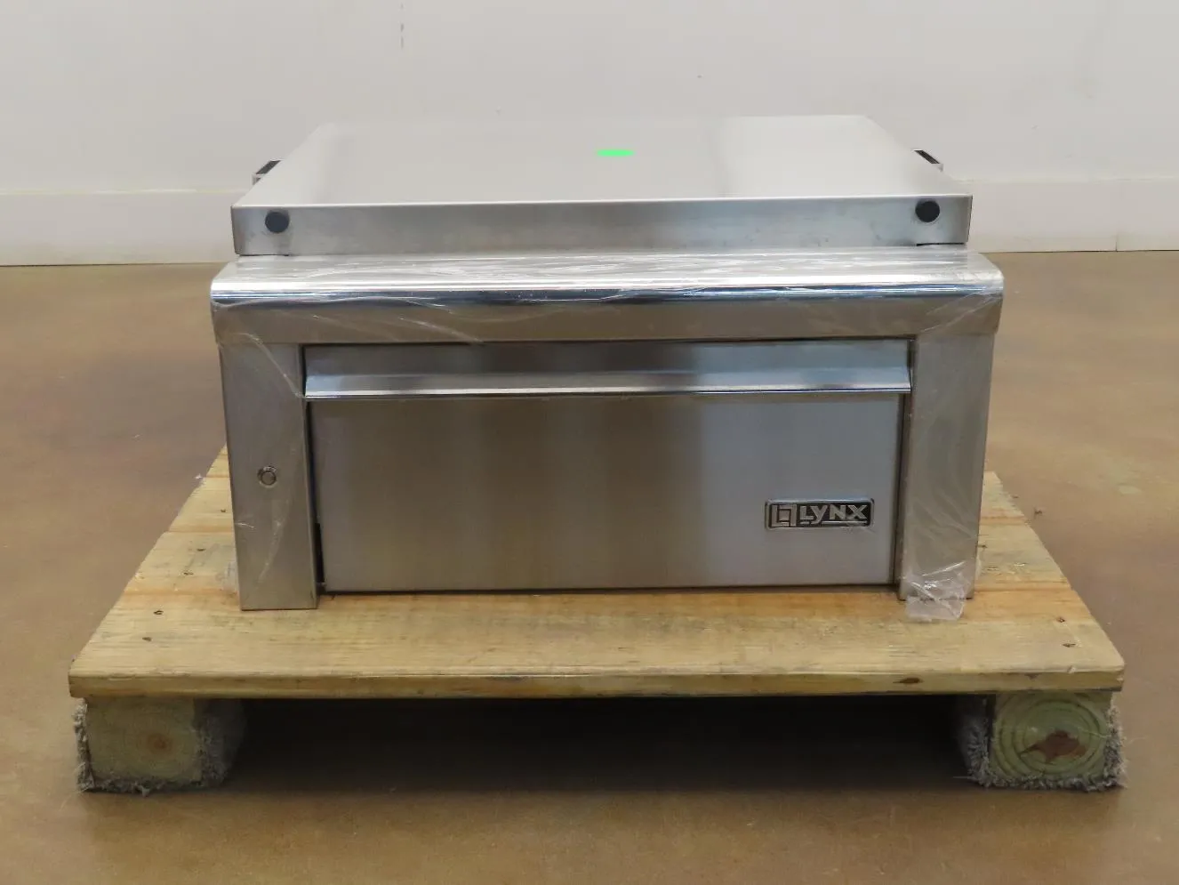 Lynx LSK24 Stainless Steel 24" Drop-In Single Bowl Outdoor Sink