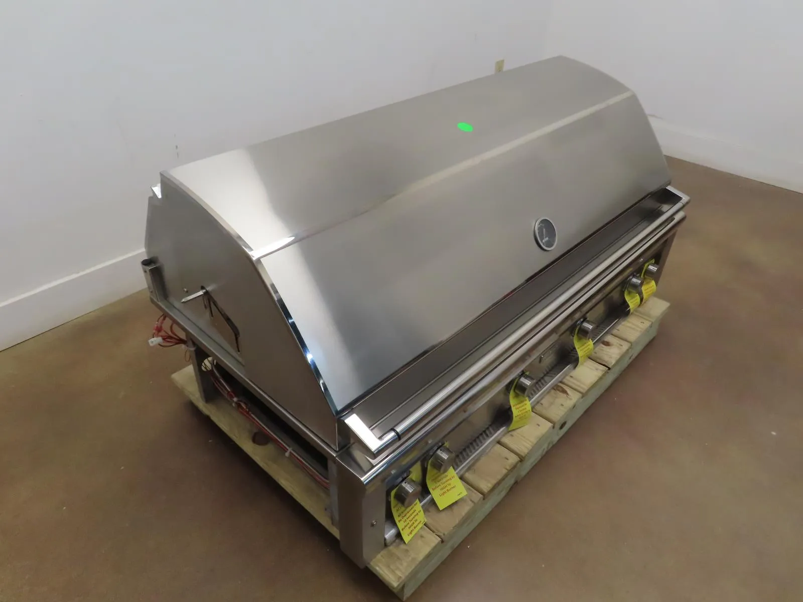Lynx Professional Grill Series L54TRLP 54" SS 1555 sq.in. Surface Built-In Grill