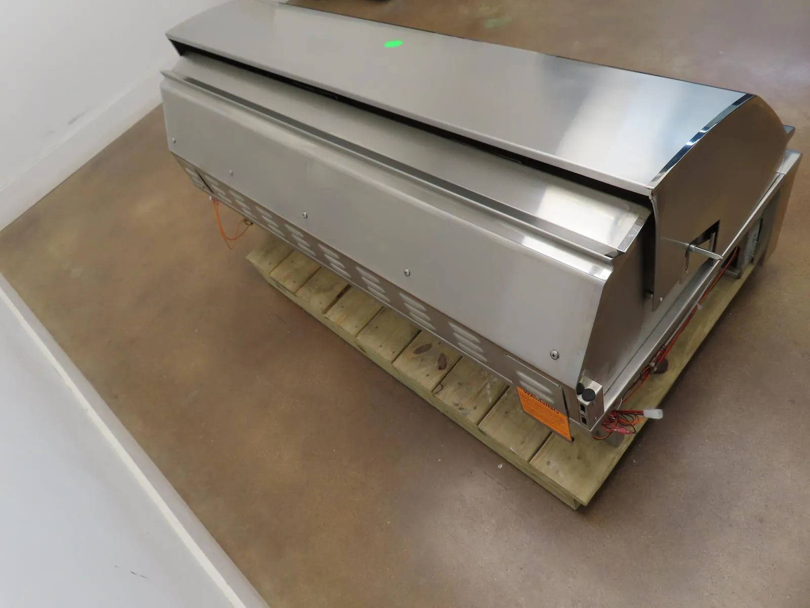 Lynx Professional Grill Series L54TRLP 54" SS 1555 sq.in. Surface Built-In Grill