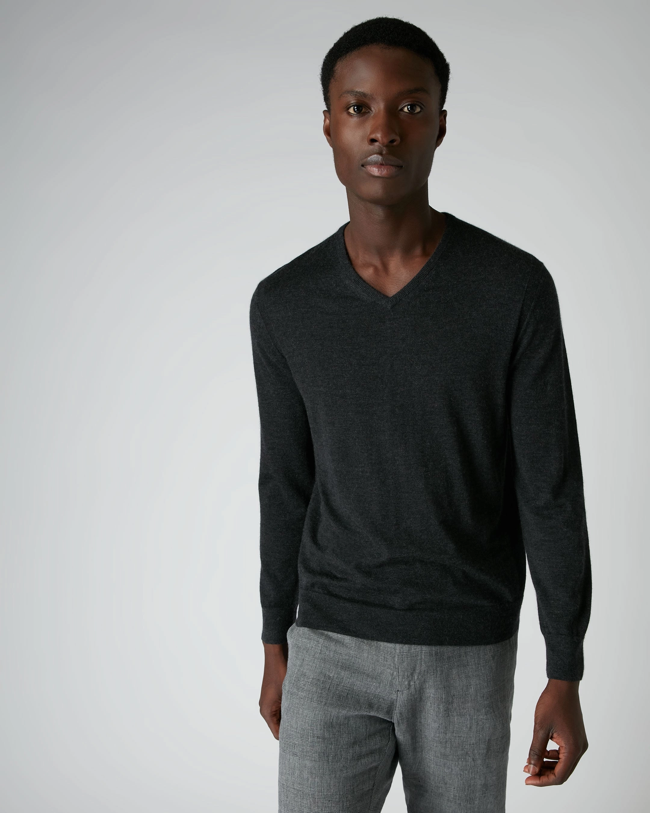 Men'S Conduit Fine Gauge Cashmere V Neck Jumper Dark Charcoal Grey Save Today Event MustHave Gift Ideas