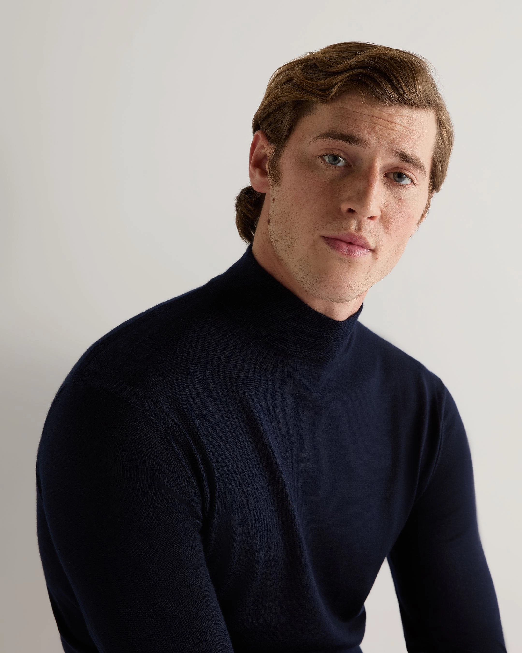 Big Savings Event Online Exclusive Deal Men'S Fine Gauge Cashmere Turtle Neck Jumper Navy Blue