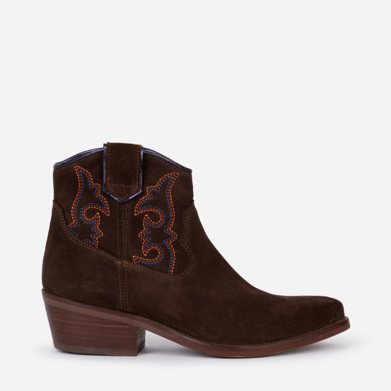 Clearance Blowout Penelope Chilvers Cassidy Suede Embroidered Ladies Boot - Bitter Chocolate