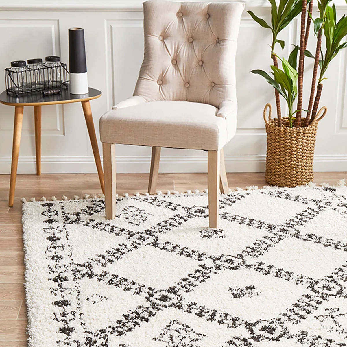 Saffron 33 Rug (White)