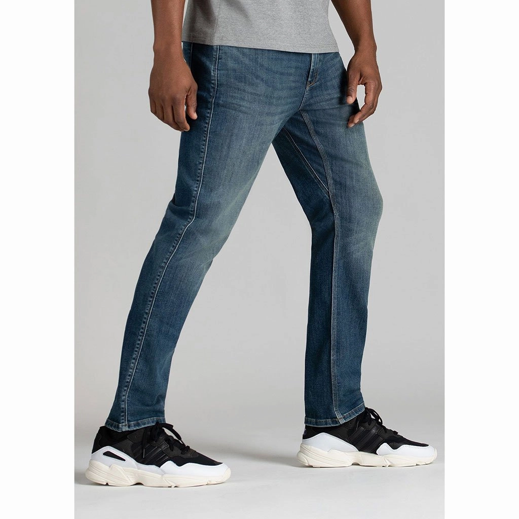 Performance Denim | Relaxed Fit Grab It Fast