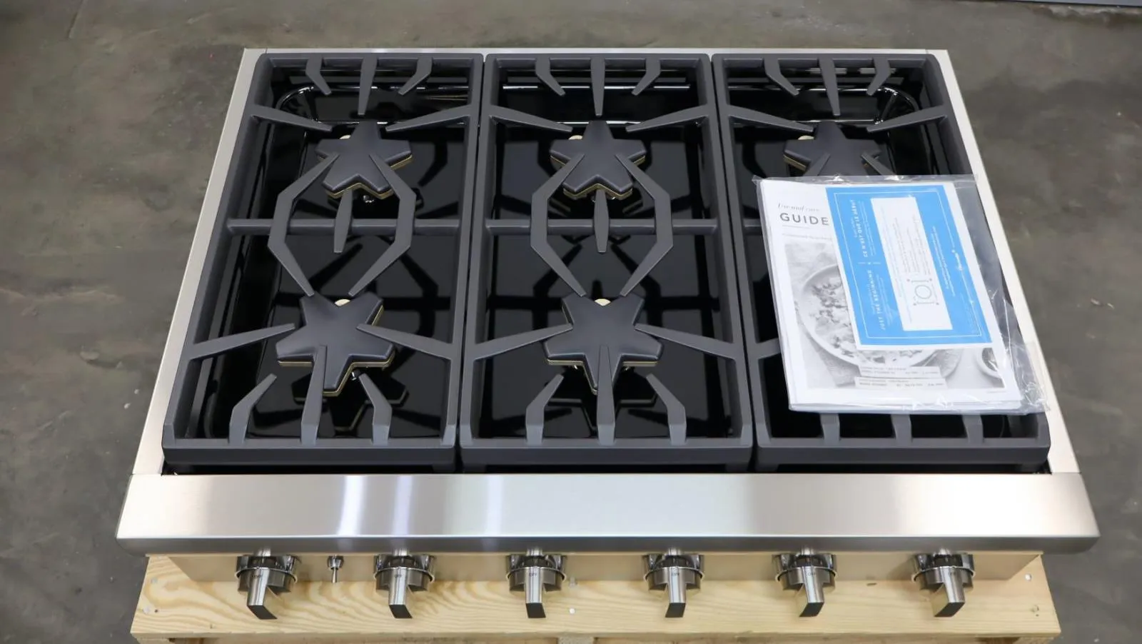 Thermador 36" Stainless 6 Sealed Burner Professional Series Gas Rangetop PCG366W