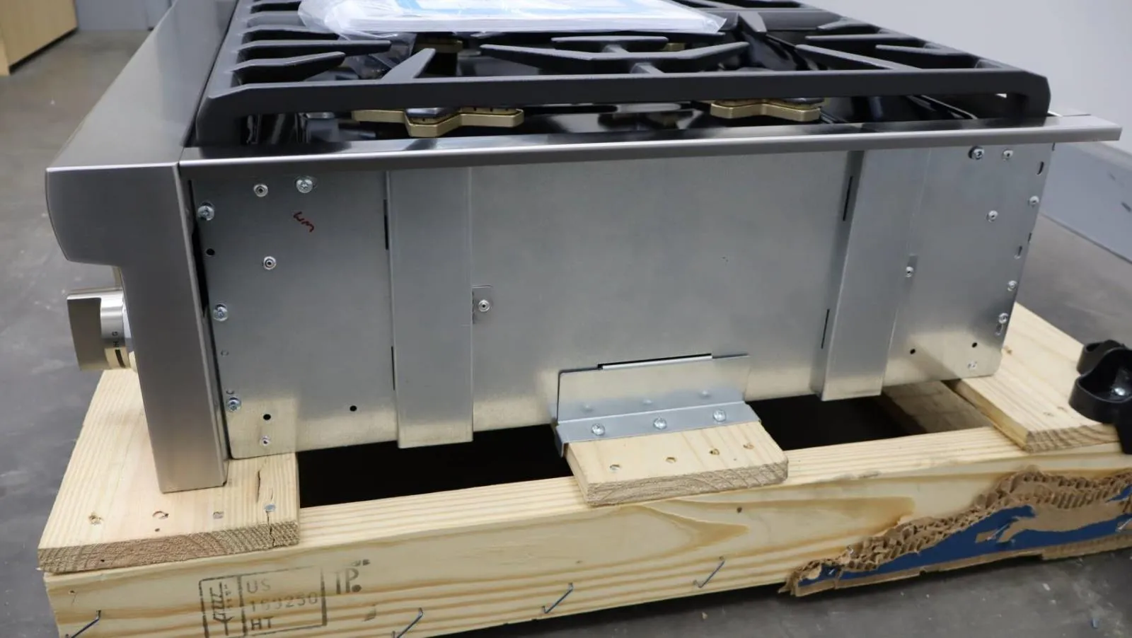 Thermador 36" Stainless 6 Sealed Burner Professional Series Gas Rangetop PCG366W