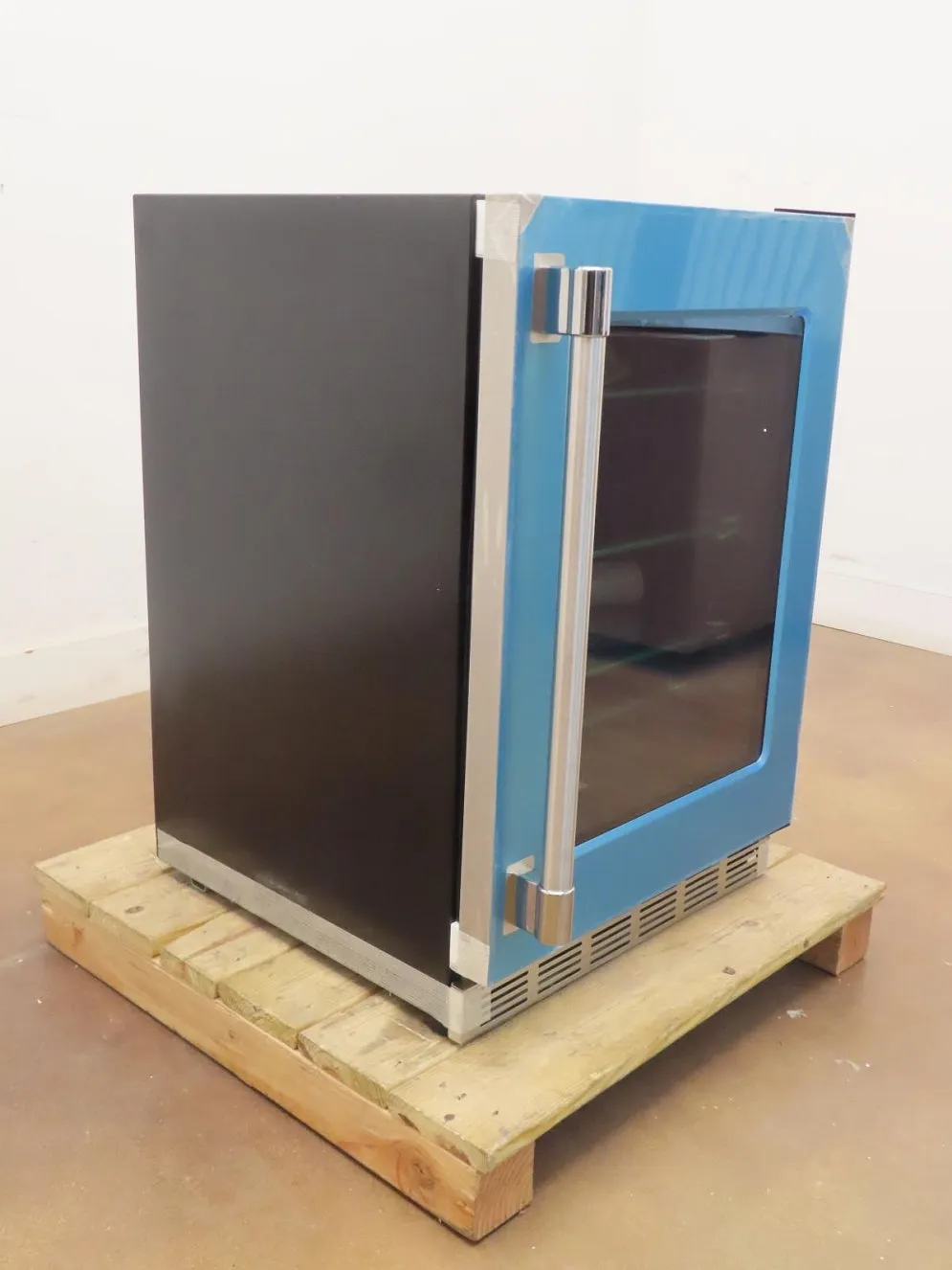 Thermador Freedom Collection T24UR925RS 24" Built-In Undercounter Refrigerator
