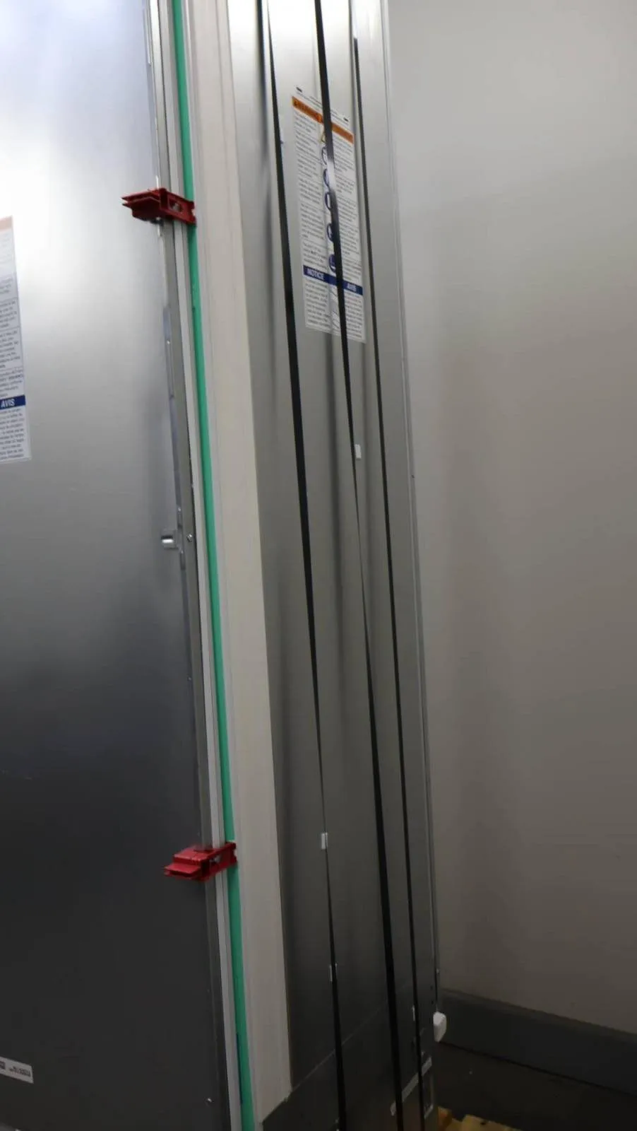 Thermador Smart Refrigerator Freezer Panel-R Columns T30IR905SP / T18ID905LP