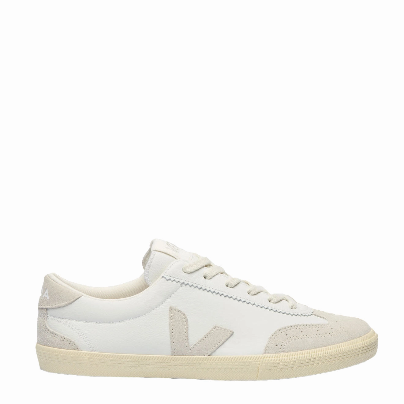 Shop Grab Offer Flash Pick Today Veja Volley Trainer White / Natural