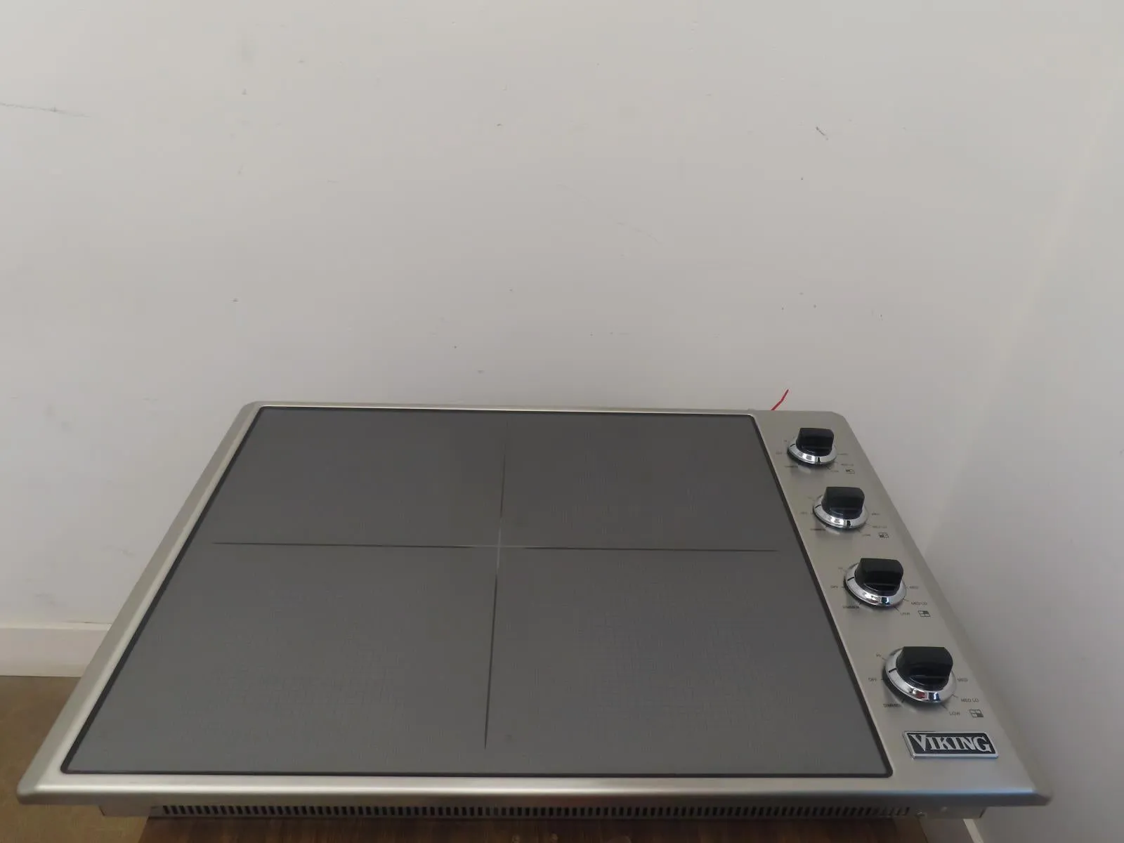 Viking VICU53014BST 30" Induction Cooktop with Magnequick Induction Elements IMG