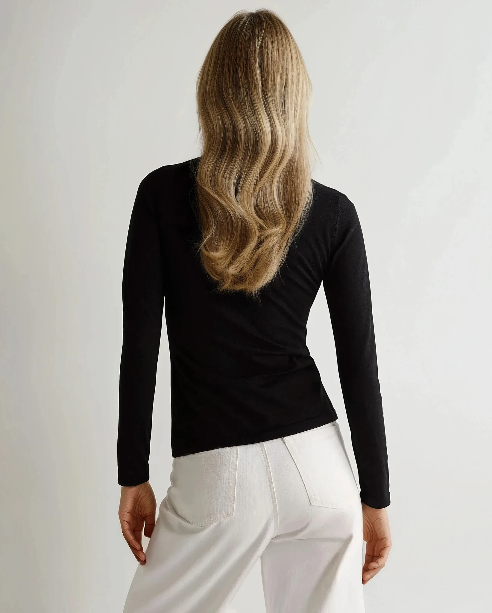 Shop Grab Savings Women'S Eden Superfine Cashmere Round Neck Top Black