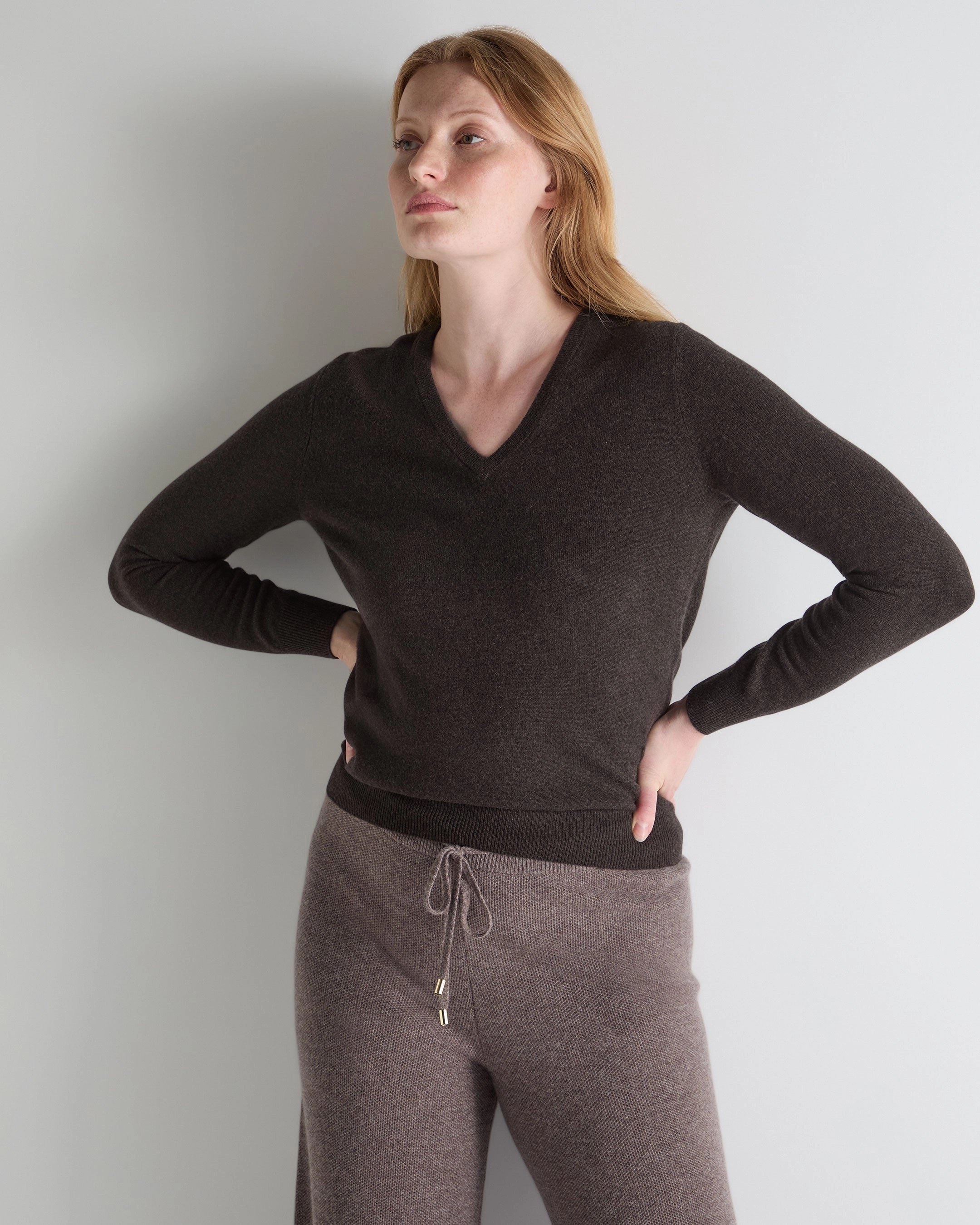 Women'S Phoebe V Neck Cashmere Jumper Chocolate Brown Flash Discount Today